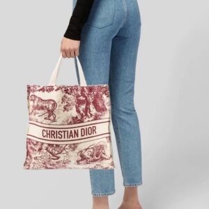 NEW DIOR TOTE